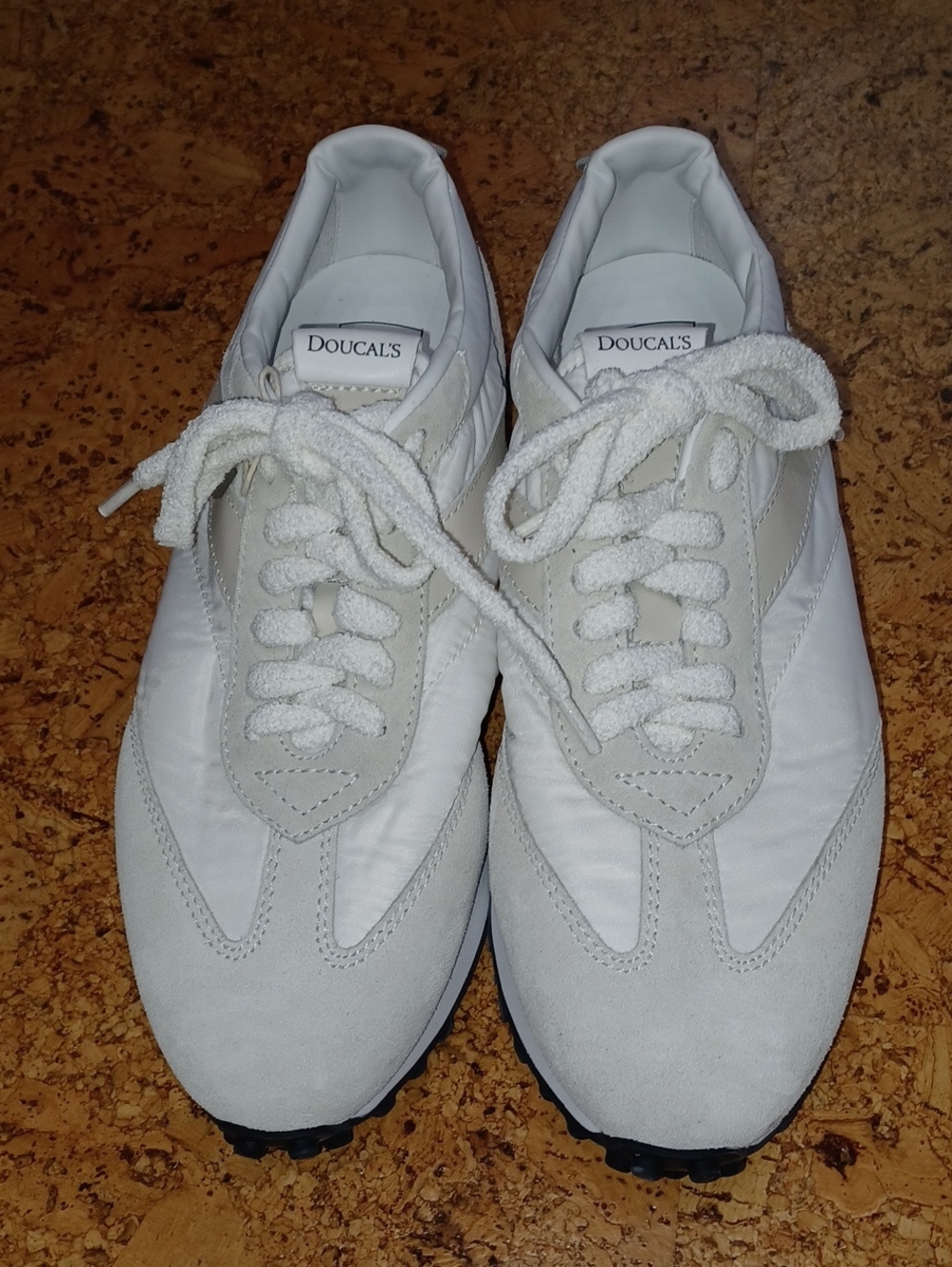 Doucals Men's Pearl/White Suede/Leather Running Shoes Size 9.5 NWOT